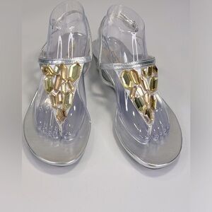 SIMPLY VERA/VERA WANG Serena Silver Metallic Jeweled Wedge Sandals-9